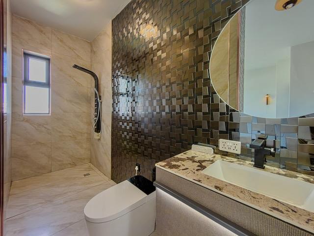 6 Bedroom Property for Sale in Sandown Western Cape